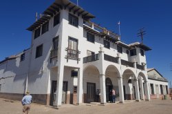 Gobierno regional elabora iniciativa para restaurar teatro de la ex oficina salitrera de Chacabuco