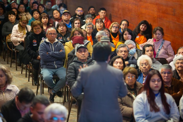 Lleno Total: Gobernador Regional realizó diálogos ciudadanos en Calama y Tocopilla