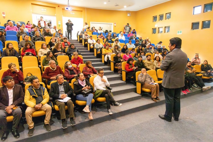 Lleno Total: Gobernador Regional realizó diálogos ciudadanos en Calama y Tocopilla