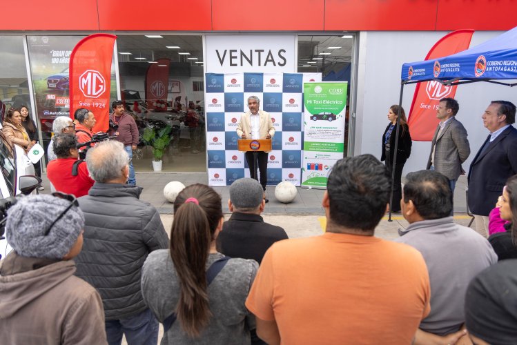 GORE Antofagasta, Ministerio de Energía y AgenciaSE realizaron exitoso test drive de vehículos disponibles de Auto Summit para la región