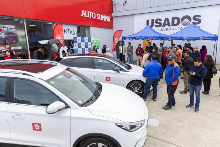 GORE Antofagasta, Ministerio de Energía y AgenciaSE realizaron exitoso test drive de vehículos disponibles de Auto Summit para la región