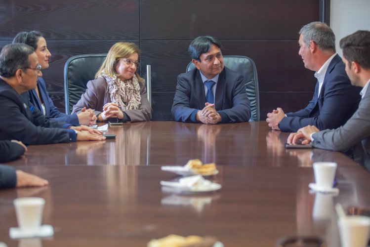 GORE Antofagasta recibió a delegación de la provincia de La Rioja que busca intercambiar experiencias sobre energías renovables aplicadas en la región