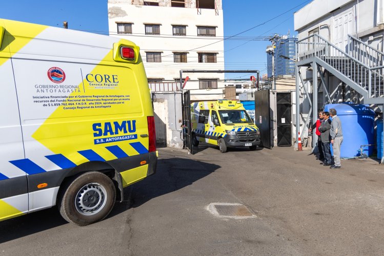 Gobernador Regional recibió ambulancias de avanzada que llegan a fortalecer labor regional del SAMU