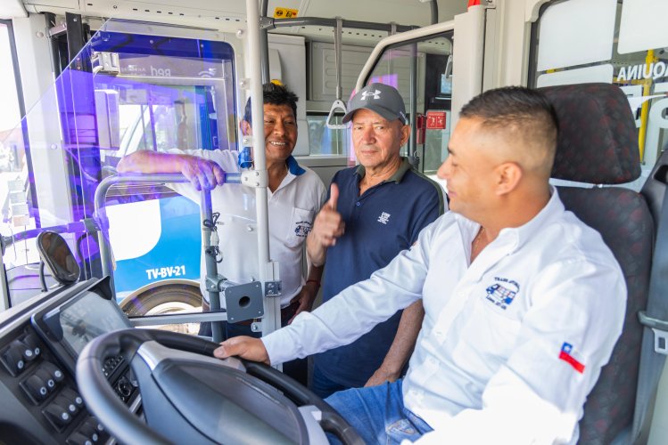 Electromovilidad: Línea 107 de Antofagasta recibió buses eléctricos gracias al programa “Renueva Tu Micro” subsidiado por el Gobierno Regional