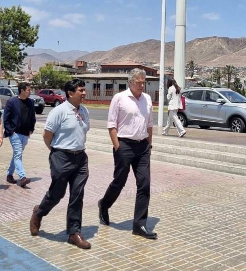 Gobernador Ricardo Díaz y alcalde electo Sacha Razmilic comprometen trabajo conjunto para sacar adelante a la comuna de Antofagasta