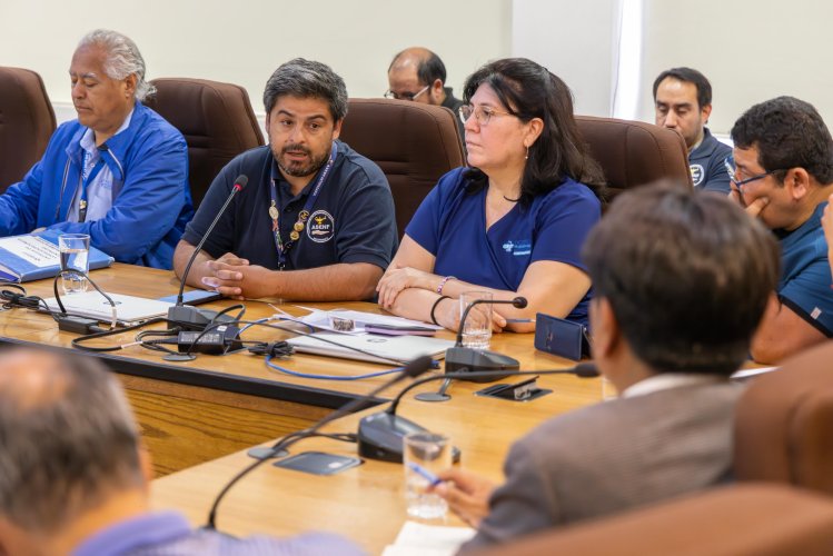 Gobernador Regional y gremios de la salud del Hospital Regional inician campaña para detener graves falencias que alteran la entrega de atenciones