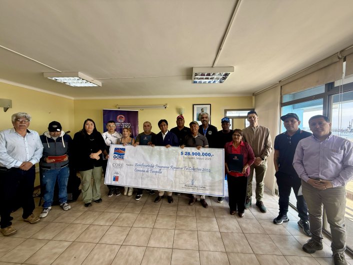 GORE Antofagasta entregó once subsidios para renovación de taxis-colectivos en la comuna de Tocopilla GORE Antofagasta entregó once subsidios para renovación de taxis-colectivos en la comuna de Tocopilla