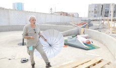 Financiamiento GORE: Artistas internacionales se encuentran en pleno proceso de construcción de sus obras bajo el concepto “Ecosistemas Oscuros”