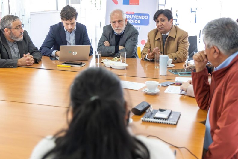 CICLOVÍAS EN PAUSA: GOBERNADOR DÍAZ JUNTO AL MINISTRO MONTES ANUNCIAN REVISIÓN DE LA INICIATIVA CICLOVÍAS EN PAUSA: GOBERNADOR DÍAZ JUNTO AL MINISTRO MONTES ANUNCIAN REVISIÓN DE LA INICIATIVA