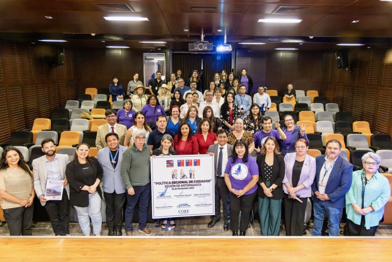 El GORE realizó el lanzamiento de la “Política Regional de Cuidados”: El Gobernador anunció la creación de tres centros comunitarios de cuidados