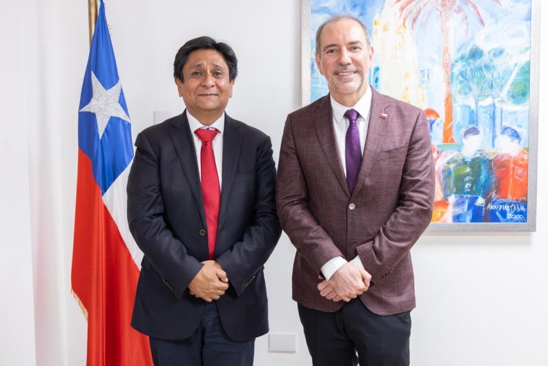 Gobernador expuso al ministro de Transporte proyecto de “Tren Urbano” y lo instó a continuar proceso de electromovilidad y concretar subsidio al transporte público local