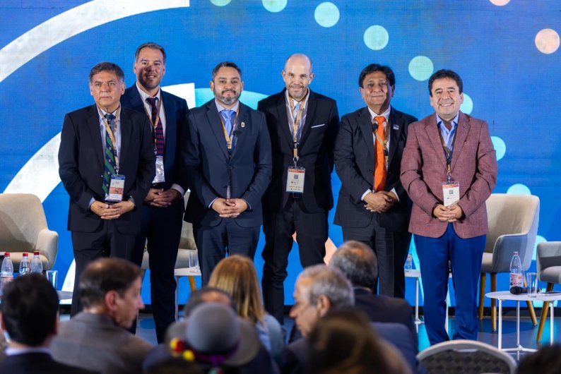Conferencia OCDE: Gobernadores del Norte plantean la urgencia de empujar una descentralización real que permita cubrir las demandas de las regiones mineras